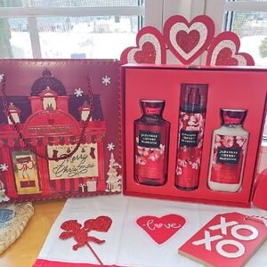 Japanese Cherry Blossom Bath & Body Set - Red